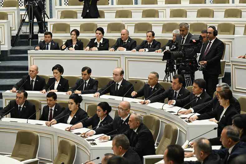 Избраны председатели комитетов и комиссий парламента Таджикистана